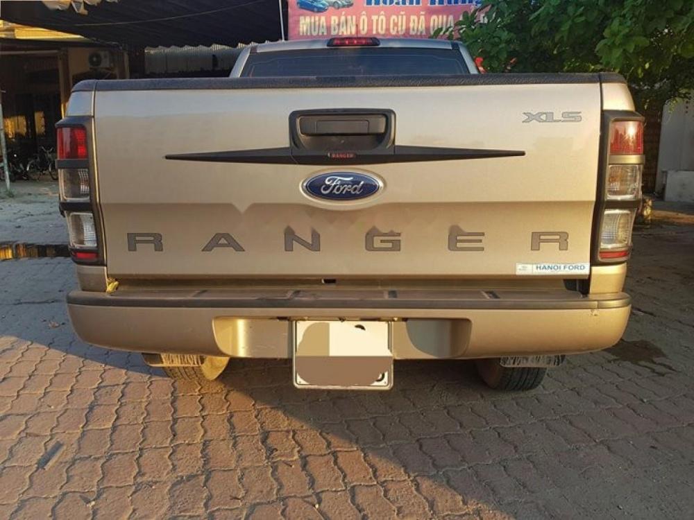 Ford Ranger XLS 2.2L 4x2 AT 2016 - Bán Ford Ranger 2.2AT đời 2016, màu xám