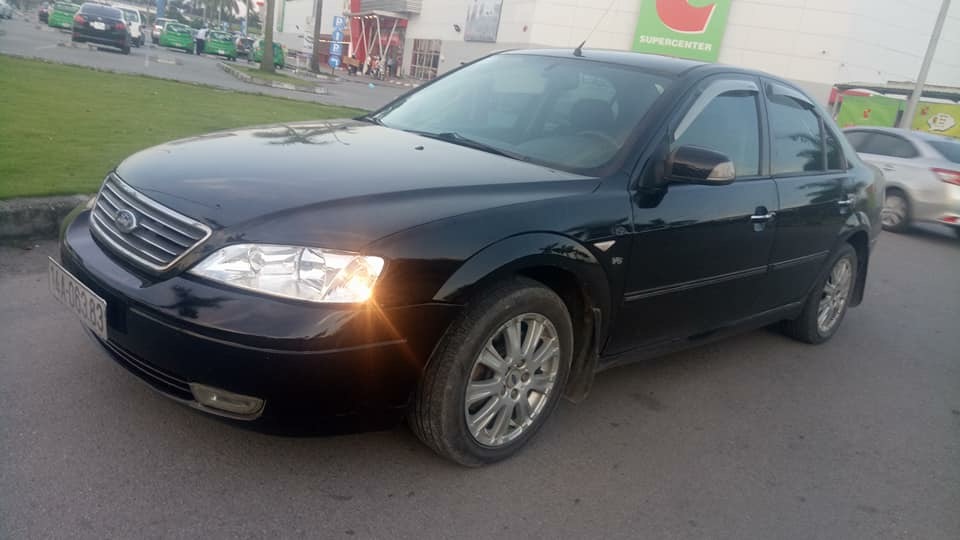 Ford Mondeo V6 2003 - Bán Ford Mondeo số tự động, cửa sổ nóc.