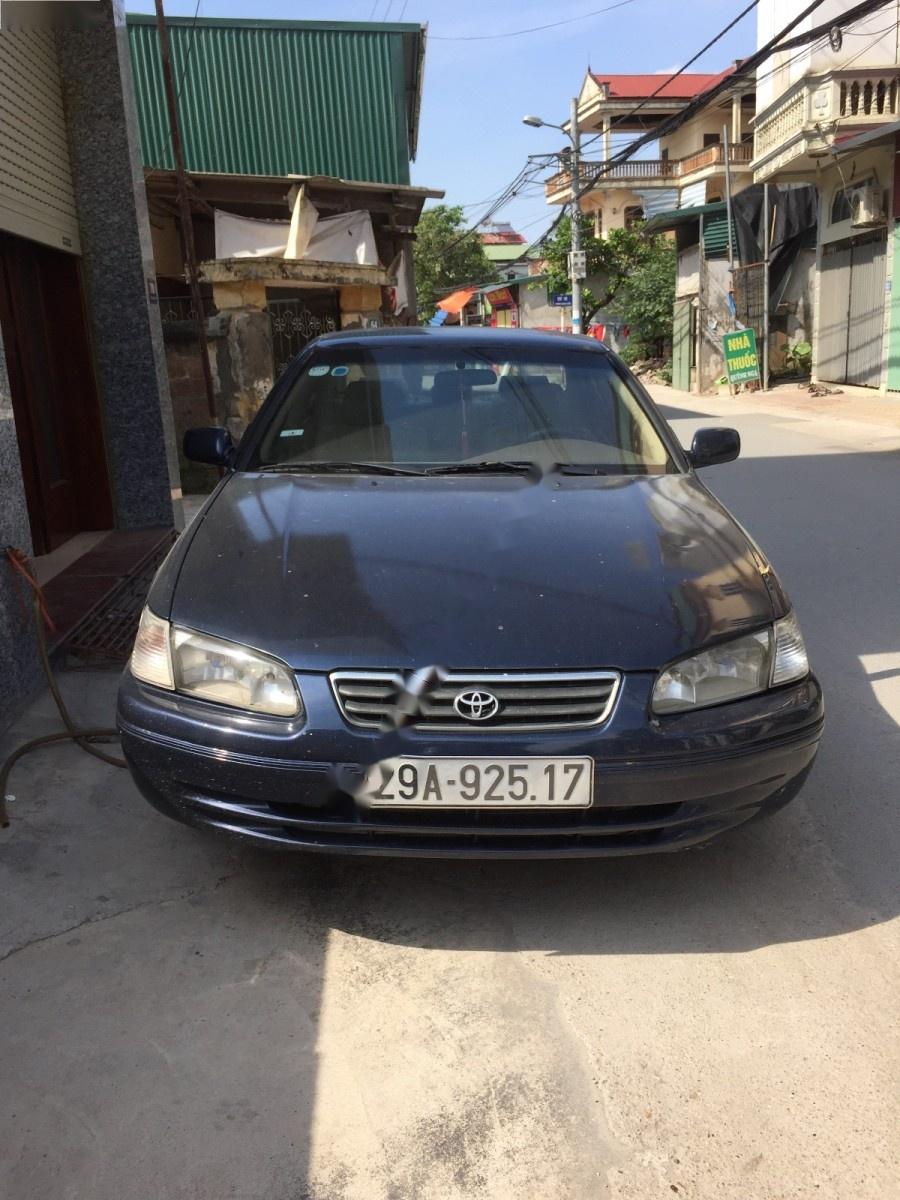 Toyota Camry GLi 2.2 1999 - Bán ô tô Toyota Camry GLi 2.2 đời 1999, màu xanh lam