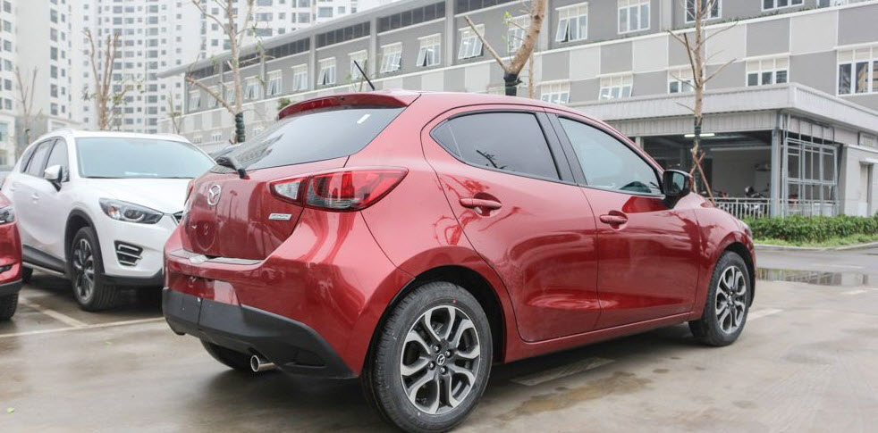 Mazda 2 2018 - Trả trước 148 triệu lấy ngay xe Mazda 2 HB đỏ, lãi suất hấp dẫn, bảo hành chính hãng 0932326725