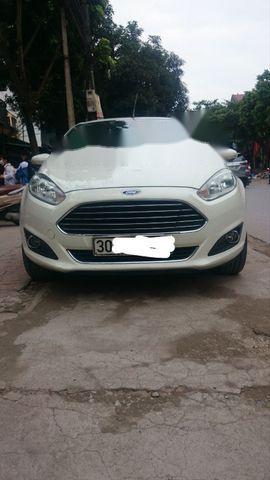 Ford Fiesta   2013 - Cần bán xe Ford Fiesta đời 2013, màu kem (be)