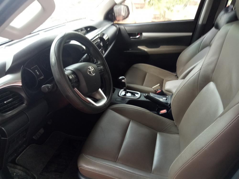 Toyota Hilux 2015 - Bán xe Hilux 2016 3.0, số tự động, full option