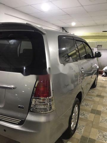 Toyota Innova 2010 - Cần bán gấp Toyota Innova đời 2010, màu bạc còn mới, 432tr