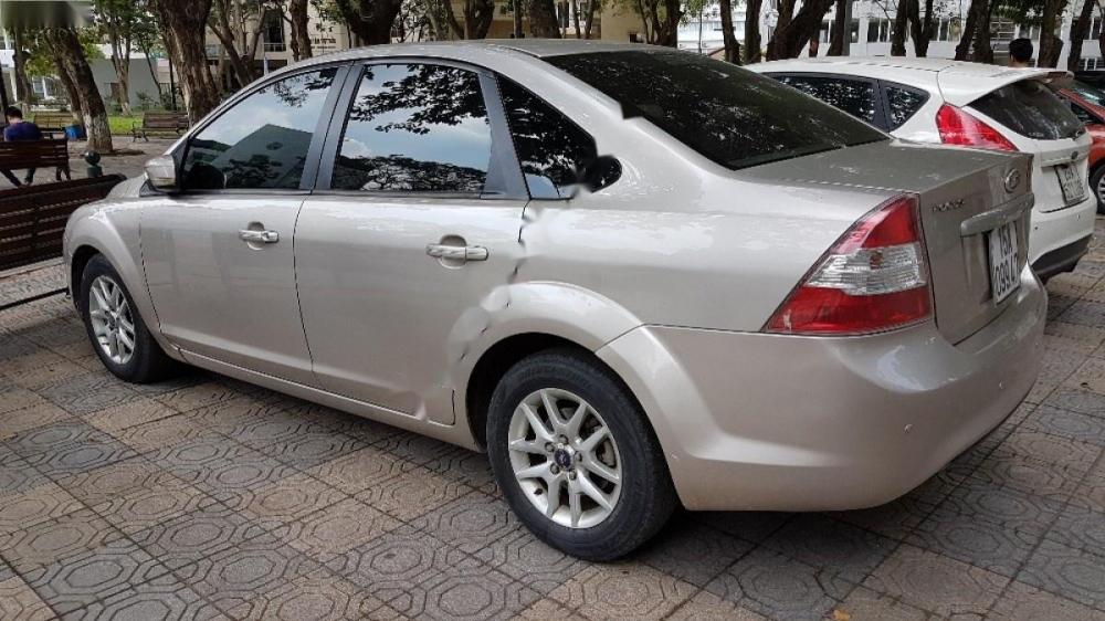 Ford Focus 1.8 MT 2009 - Cần bán Ford Focus 1.8 MT đời 2009 còn mới, giá chỉ 270 triệu