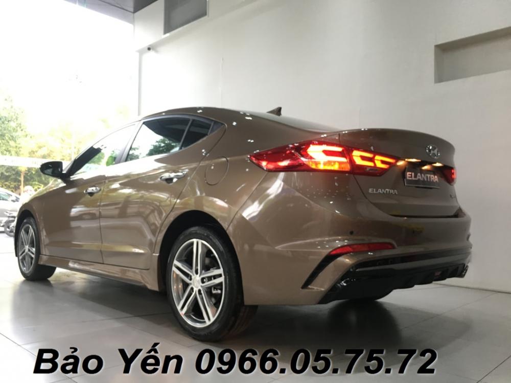 Hyundai Elantra 2018 - Bán Elantra Sport động cơ tăng áp, xe giao ngay - Hỗ trợ vay lên đến 85% giá xe