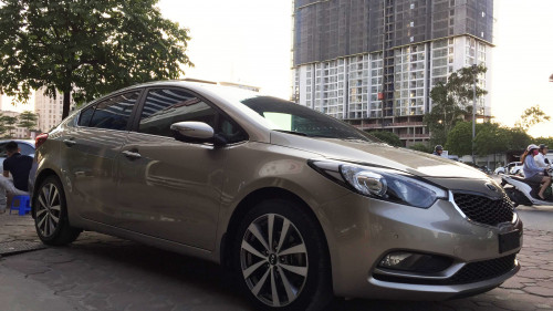 Kia K3   1.6 AT  2015 - Cần bán Kia K3 1.6, năm 2015 số tự động, 555 triệu