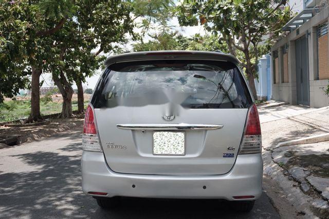 Toyota Innova 2011 - Bán Toyota Innova sản xuất năm 2011, màu bạc, giá chỉ 436 triệu