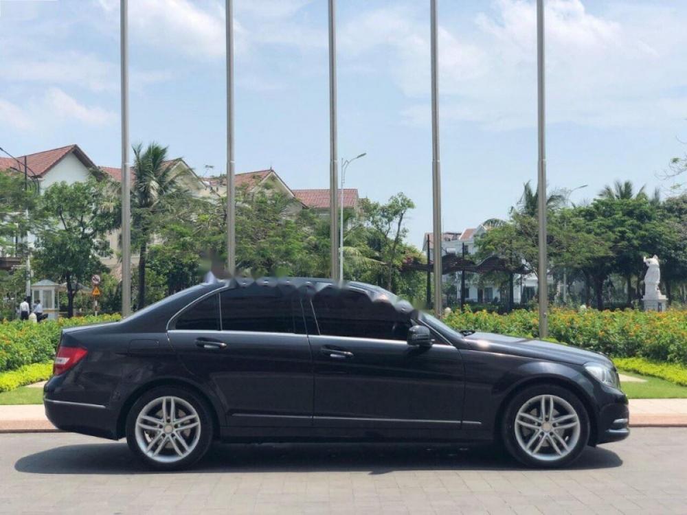 Mercedes-Benz C class C200 2014 - Cần bán gấp Mercedes C200 đời 2014, màu đen, giá chỉ 879 triệu