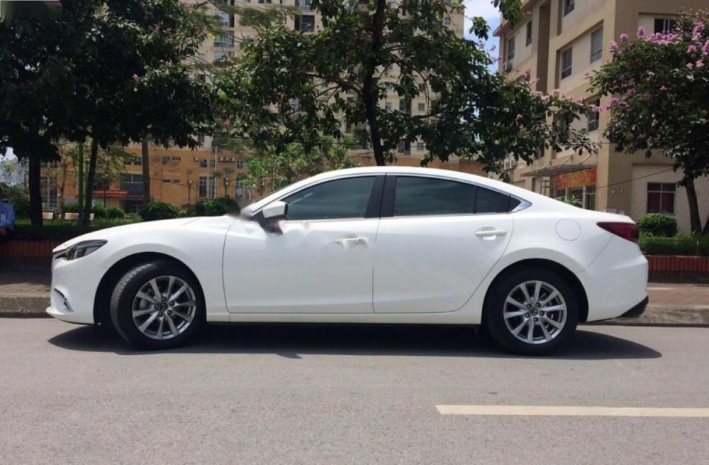 Mazda 6 2.0L 2017 - Bán Mazda 6 2.0 đời 2017, màu trắng như mới, giá chỉ 869 triệu