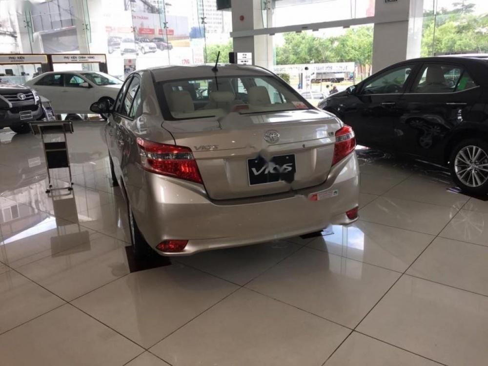 Toyota Vios 1.5E 2018 - Cần bán Toyota Vios 1.5E sản xuất 2018, màu ghi vàng