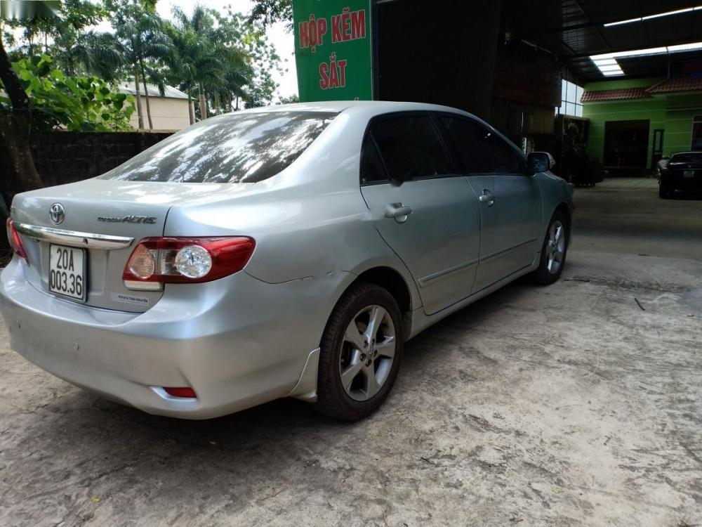 Toyota Corolla altis 2011 - Bán xe Toyota Corolla altis đời 2011, màu bạc