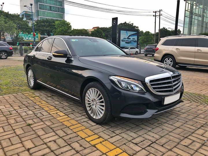 Mercedes-Benz C class Exclusive 2017 - Bán xe Mercedes C250 Exclusive đăng kí 2017. Thanh toán 500 triệu nhận xe