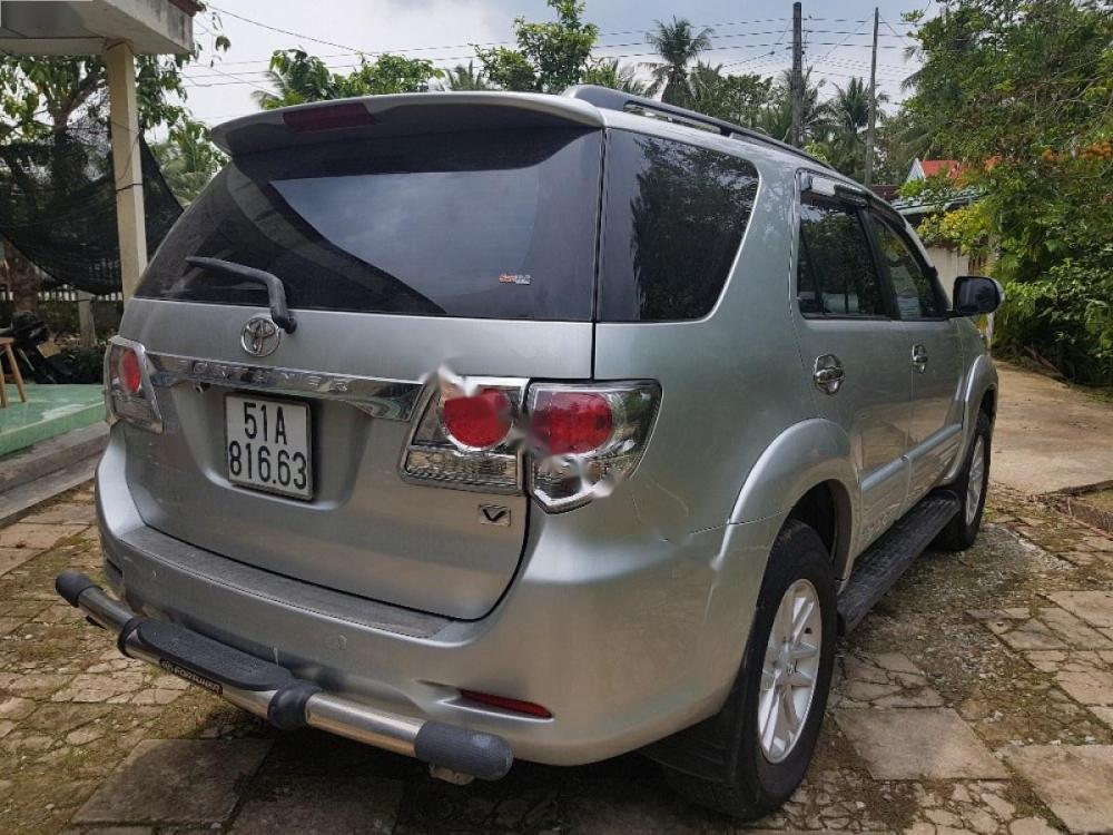 Toyota Fortuner 2.7V 4x2 AT 2014 - Cần bán Toyota Fortuner V đời 2014, màu bạc