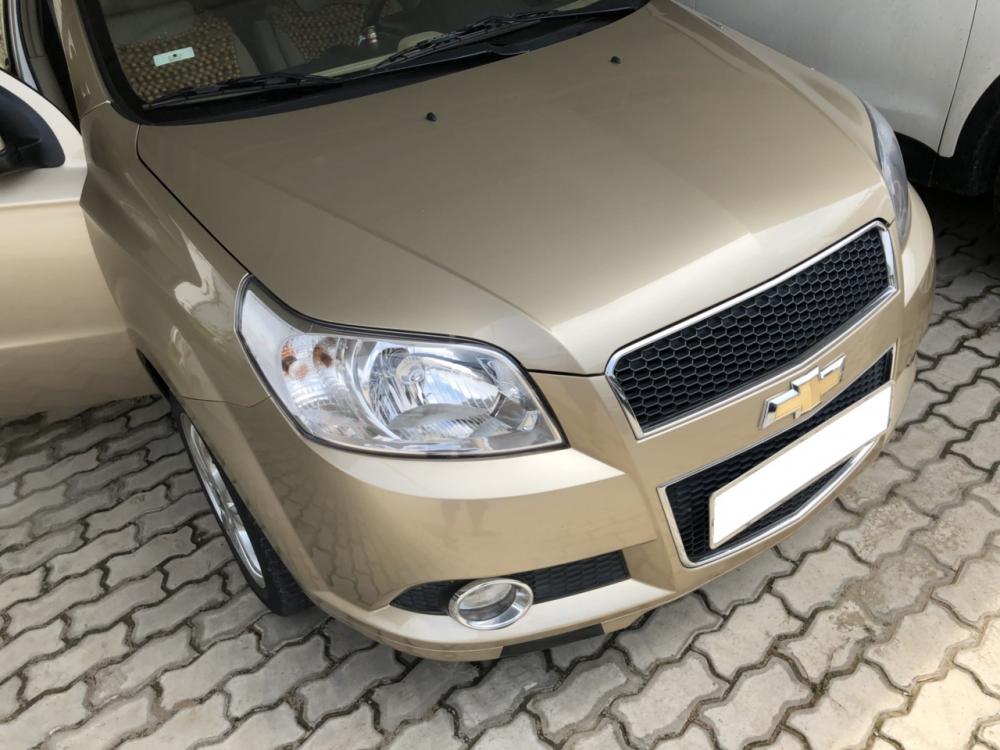 Chevrolet Aveo 1.5MT 2017 - Cần bán xe Chevrolet Aveo LT mt 2017 màu vàng cát