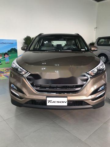 Hyundai Tucson    2018 - Bán xe Hyundai Tucson năm 2018, màu nâu, 770tr