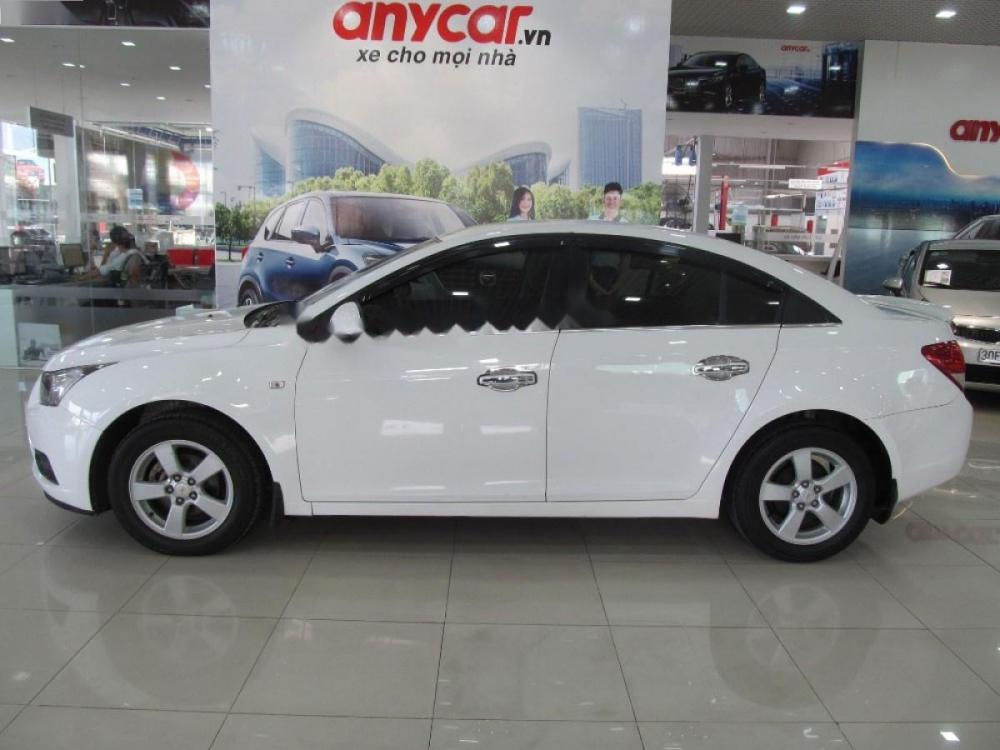 Chevrolet Cruze 1.6MT 2014 - Bán xe Chevrolet Cruze 1.6MT sản xuất năm 2014, màu trắng, 408tr