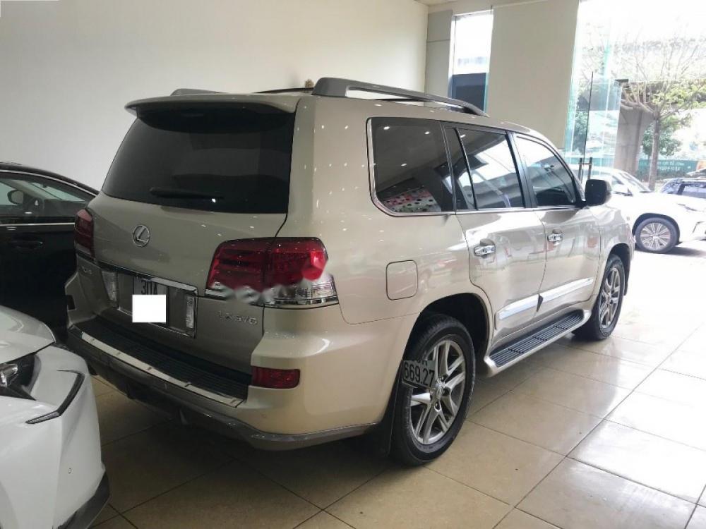 Lexus LX 570 2015 - Bán Lexus LX 570 năm sản xuất 2015, màu vàng, nhập khẩu nguyên chiếc