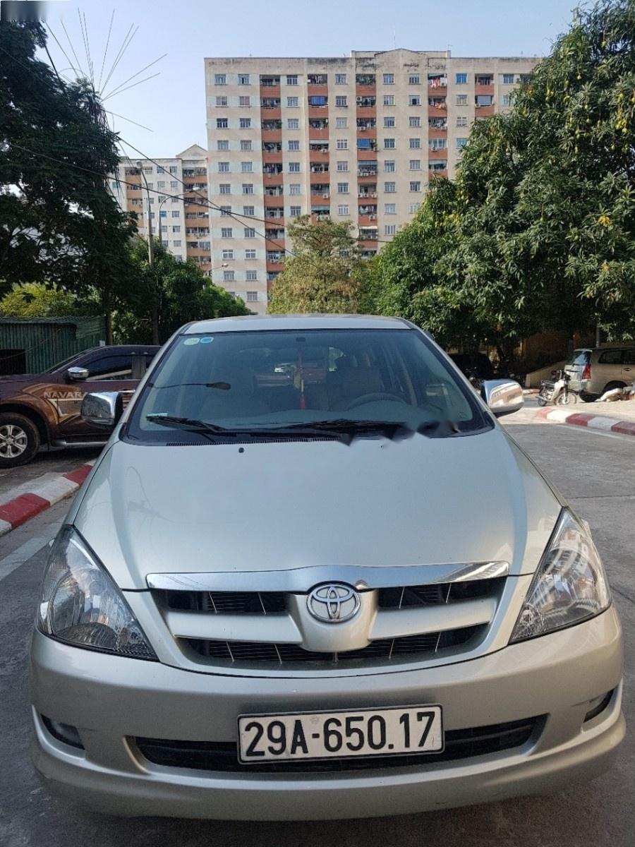 Toyota Innova G 2006 - Cần bán Toyota Innova G năm sản xuất 2006, màu bạc, giá tốt