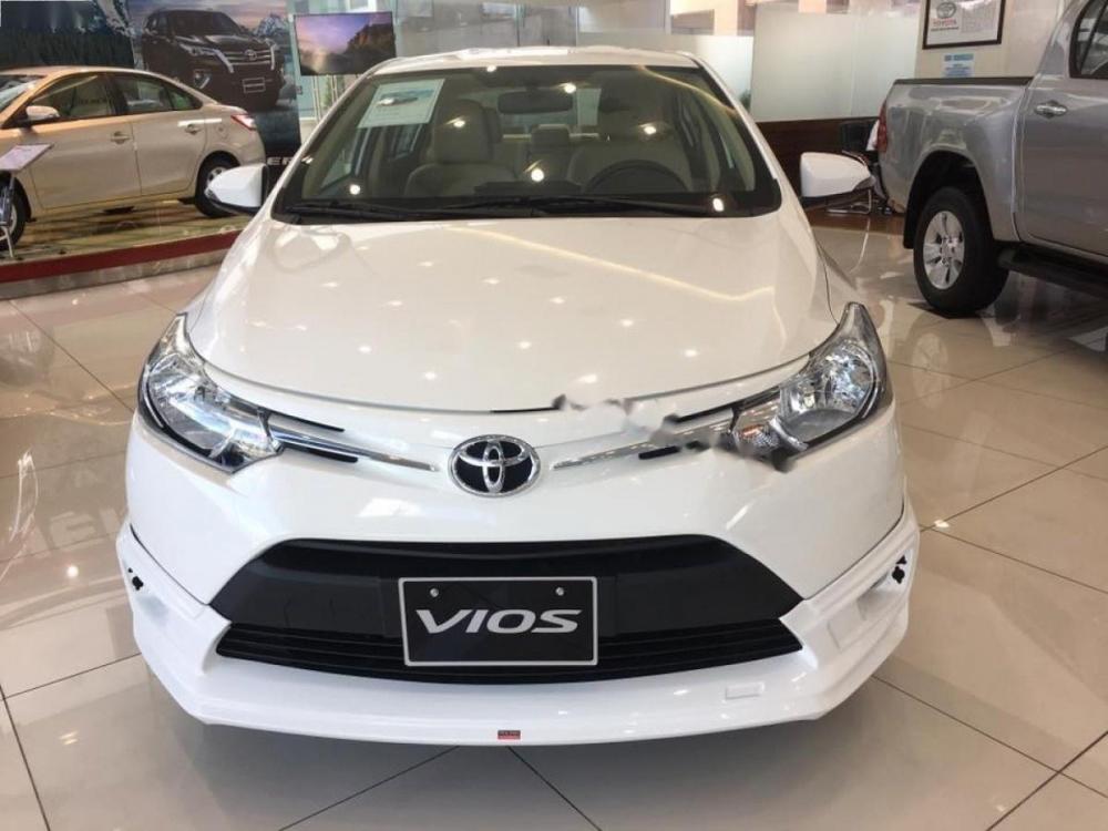 Toyota Vios 1.5E CVT 2018 - Bán ô tô Toyota Vios 1.5E CVT sản xuất năm 2018, màu trắng, 510tr