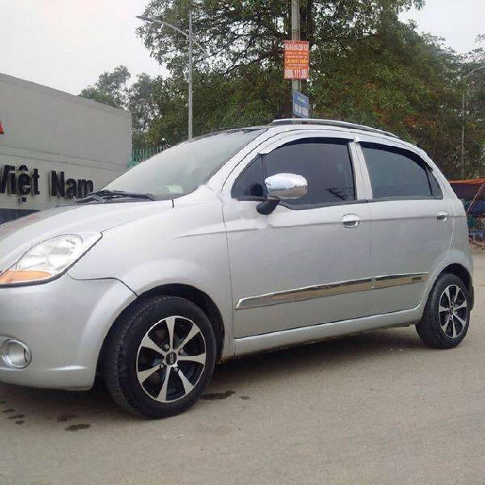 Chevrolet Spark 2011 - Bán Chevrolet Spark sản xuất năm 2011, màu bạc chính chủ, giá 172tr