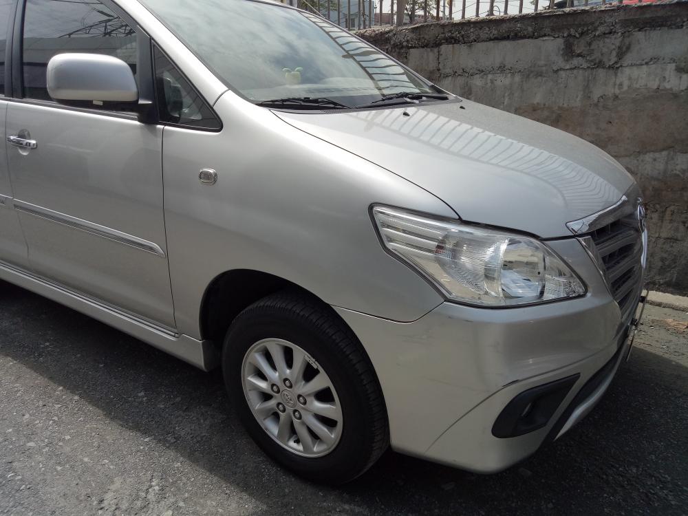 Toyota Innova 2013 - Bán ô tô Toyota Innova đời 2014, màu bạc, cá nhân