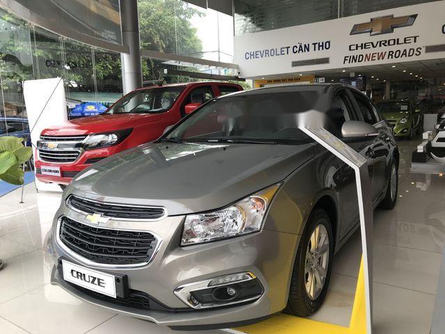 Chevrolet Cruze 2018 - Bán xe Chevrolet Cruze đời 2018, màu xám
