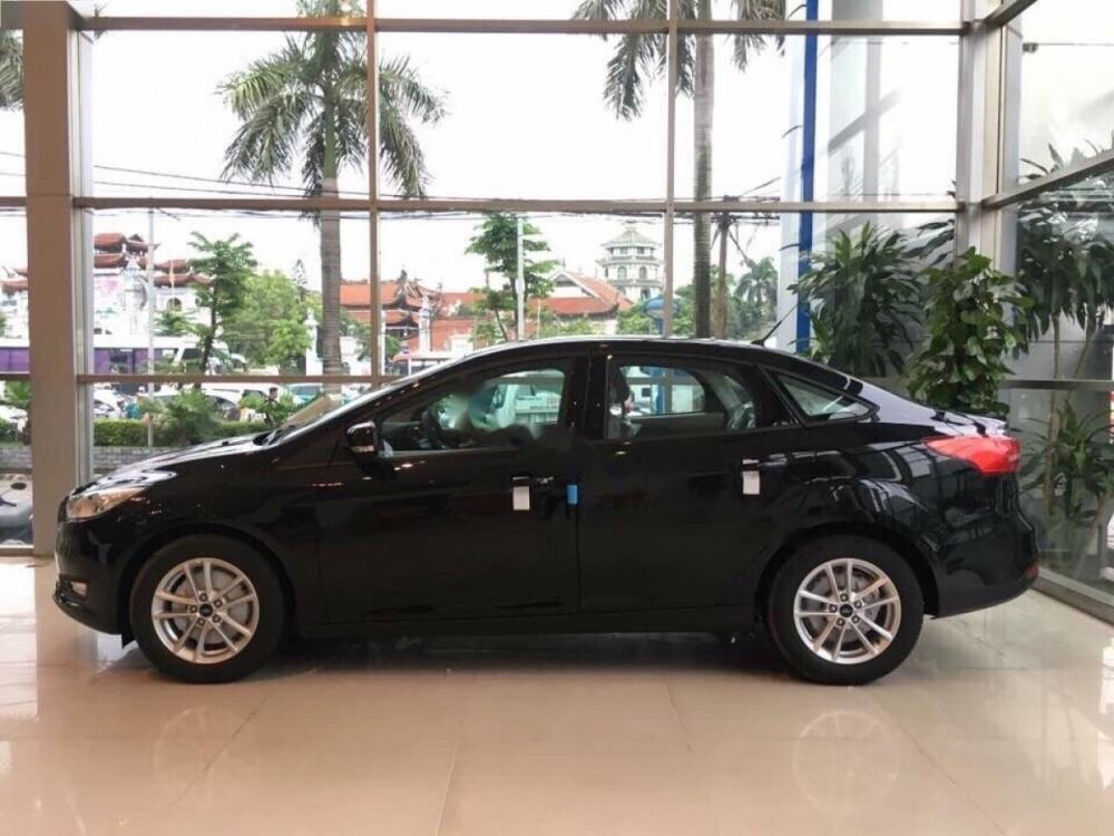 Ford Focus Trend 1.5L 2018 - Cần bán Ford Focus Trend 1.5L 2018, màu đen, giá tốt