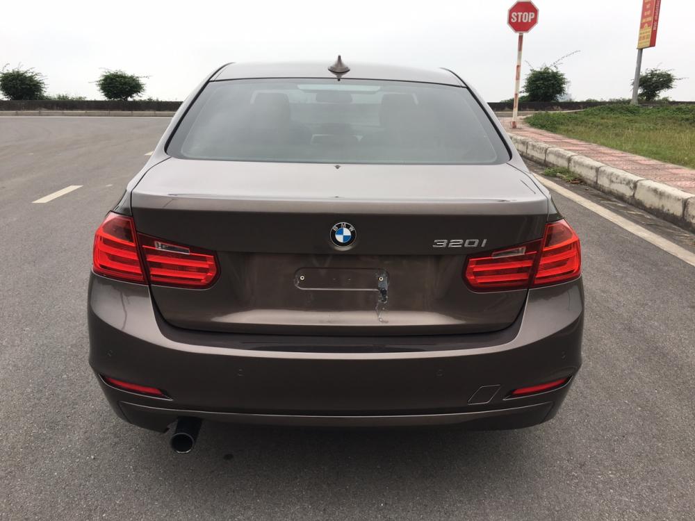 BMW 3 Series 320i 2012 - Cần bán xe BMW 320Li đời 2012 màu nâu, xe chính chủ, giá tốt