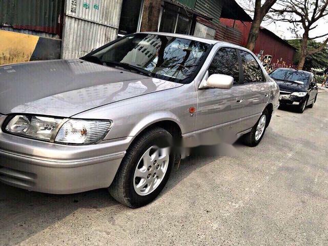 Toyota Camry 2001 - Bán xe Toyota Camry đời 2001, màu xám, 275 triệu