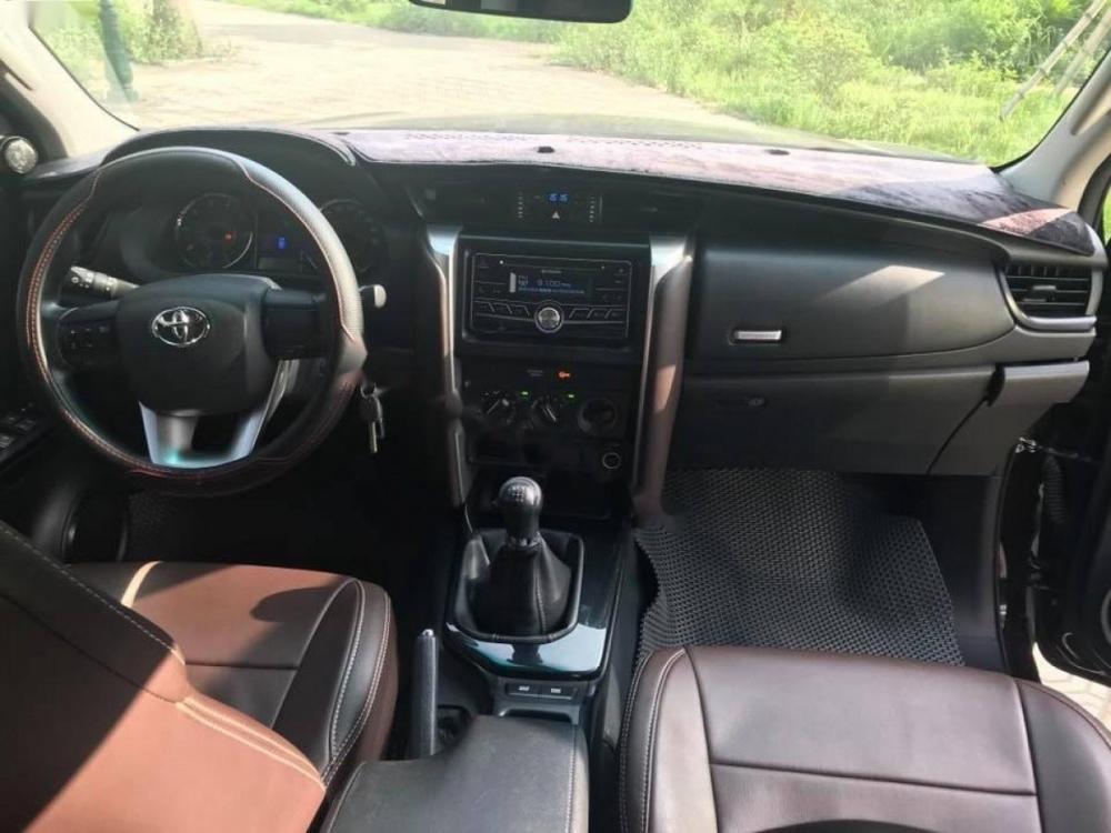 Toyota Fortuner 2.4G 4x2 MT 2017 - Bán ô tô Toyota Fortuner 2.4G 4x2 MT năm sản xuất 2017, màu đen, nhập khẩu  