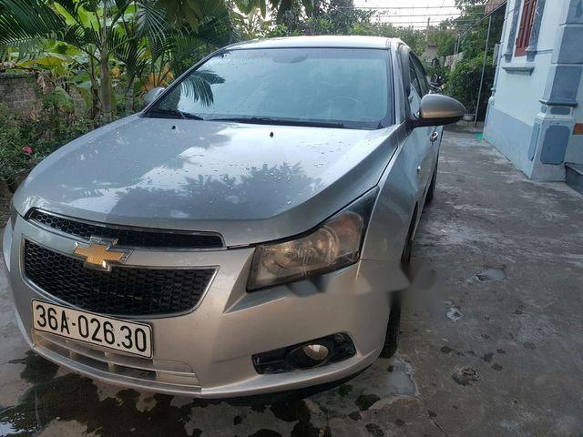 Chevrolet Cruze 2012 - Bán Chevrolet Cruze năm 2012, màu bạc  