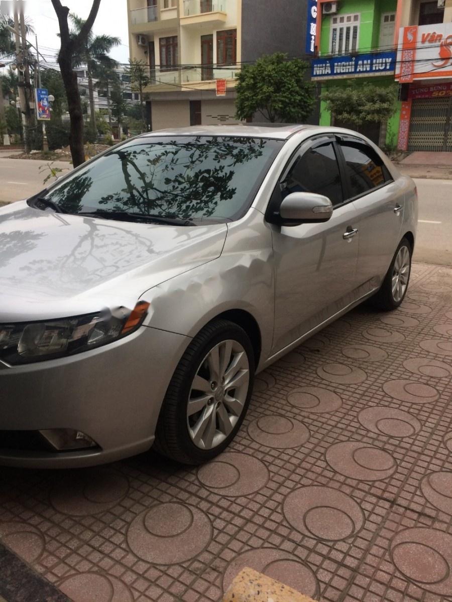 Kia Forte SLi 1.6 AT 2009 - Cần bán lại xe Kia Forte SLi 1.6 AT sản xuất 2009, màu bạc, nhập khẩu nguyên chiếc chính chủ