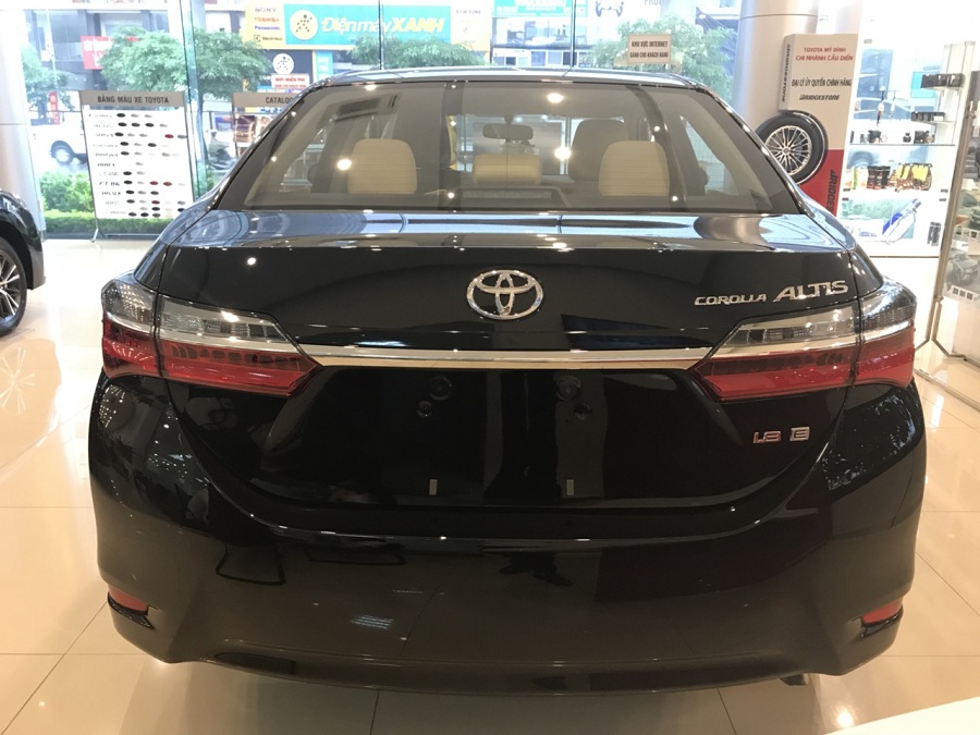 Toyota Corolla altis 1.8E CVT 2018 - Bán Toyota Corolla Altis 1.8E CVT 2018 - màu đen - Hỗ trợ trả góp 90%, bảo hành chính hãng 3 năm/hotline: 0898.16.8118