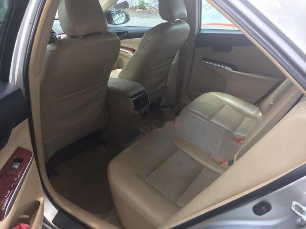 Toyota Camry 2.5G 2013 - Cần bán lại xe Toyota Camry 2.5G 2013, màu bạc số tự động