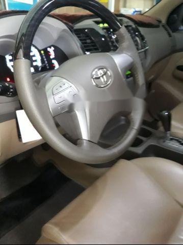 Toyota Fortuner 2012 - Bán Toyota Fortuner năm sản xuất 2012, màu bạc