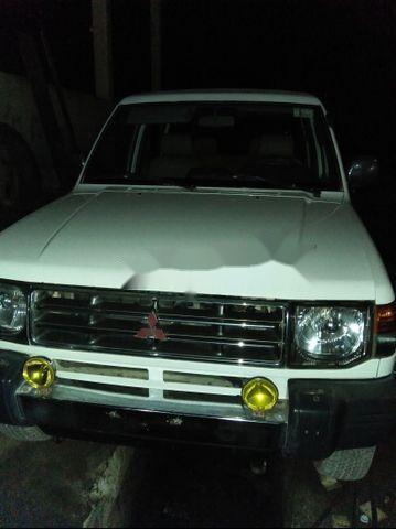 Mitsubishi Pajero 2000 - Cần bán Mitsubishi Pajero đời 2000, màu trắng, giá 210tr