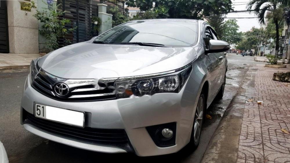 Toyota Corolla altis 1.8 AT 2017 - Bán Toyota Corolla altis 1.8 AT năm sản xuất 2017, màu bạc giá cạnh tranh