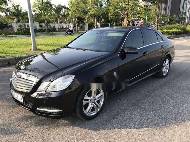 Mercedes-Benz E class   E250 CGI 2010 - Cần bán lại xe Mercedes E250 CGI sản xuất năm 2010, màu đen, giá 800tr