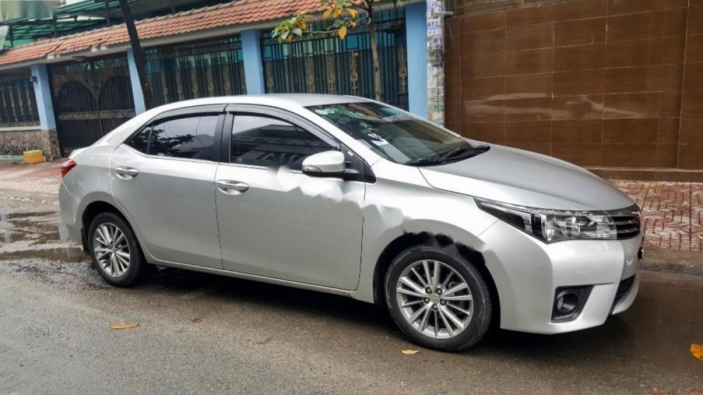 Toyota Corolla altis 1.8 AT 2017 - Bán Toyota Corolla altis 1.8 AT năm sản xuất 2017, màu bạc giá cạnh tranh