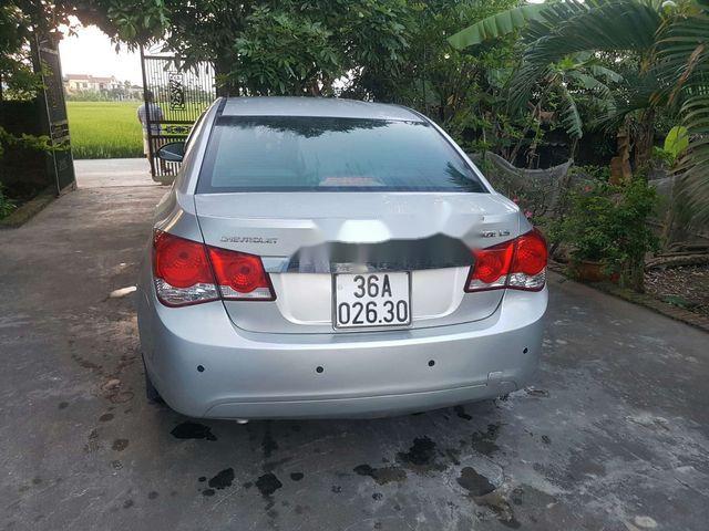 Chevrolet Cruze 2012 - Bán Chevrolet Cruze năm 2012, màu bạc  