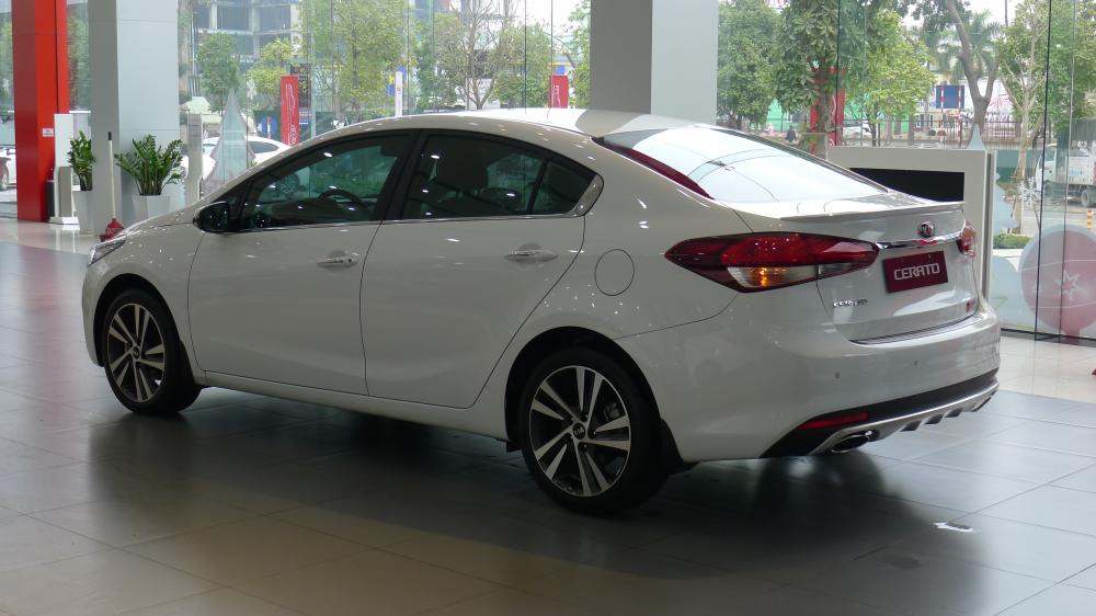 Kia Cerato AT 1.6 2018 - Bán Kia Cerato - hỗ trợ vay trả góp 90% giá trị xe - LH: 0986530504