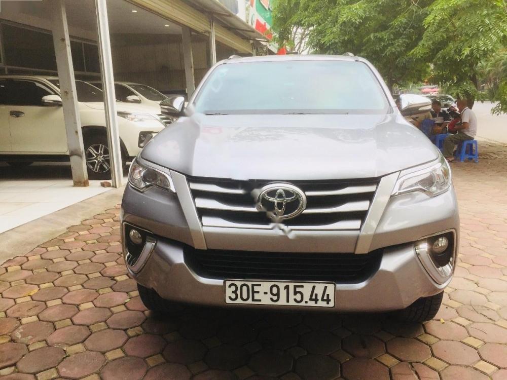 Toyota Fortuner 2.4G 4x2 MT 2017 - Cần bán xe Toyota Fortuner 2.4G 4x2 MT đời 2017, màu bạc, nhập khẩu chính chủ