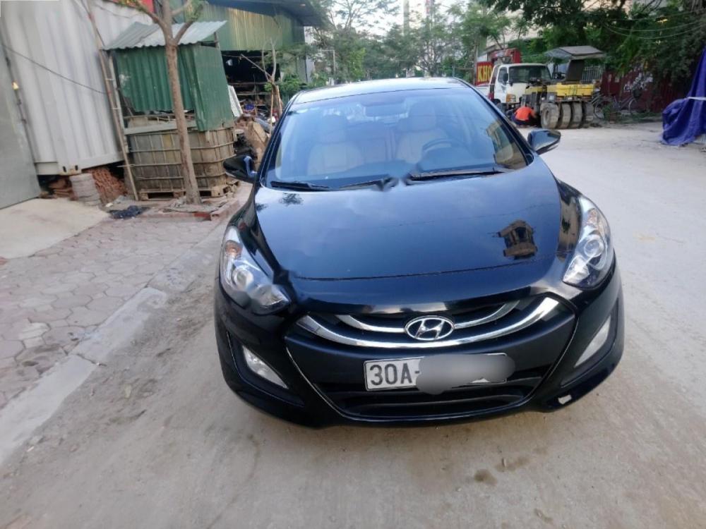 Hyundai i30 1.6 AT 2013 - Cần bán lại xe Hyundai i30 sản xuất 2013, màu đen, xe nhập, 525tr