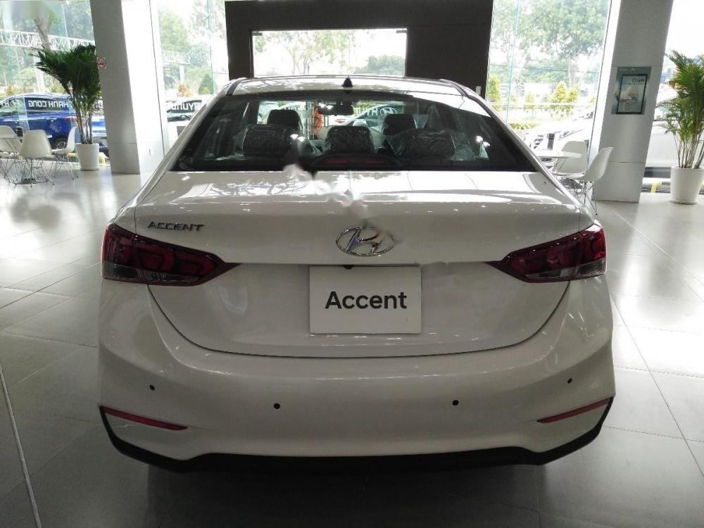 Hyundai Accent 1.4 ATH 2018 - Cần bán xe Hyundai Accent 1.4 ATH 2018, màu trắng