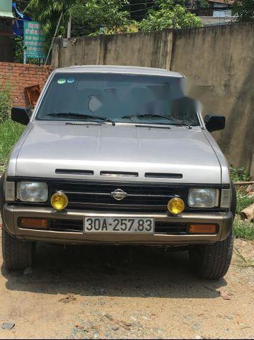 Nissan Pathfinder 1995 - Bán Nissan Pathfinder đời 1995, màu bạc