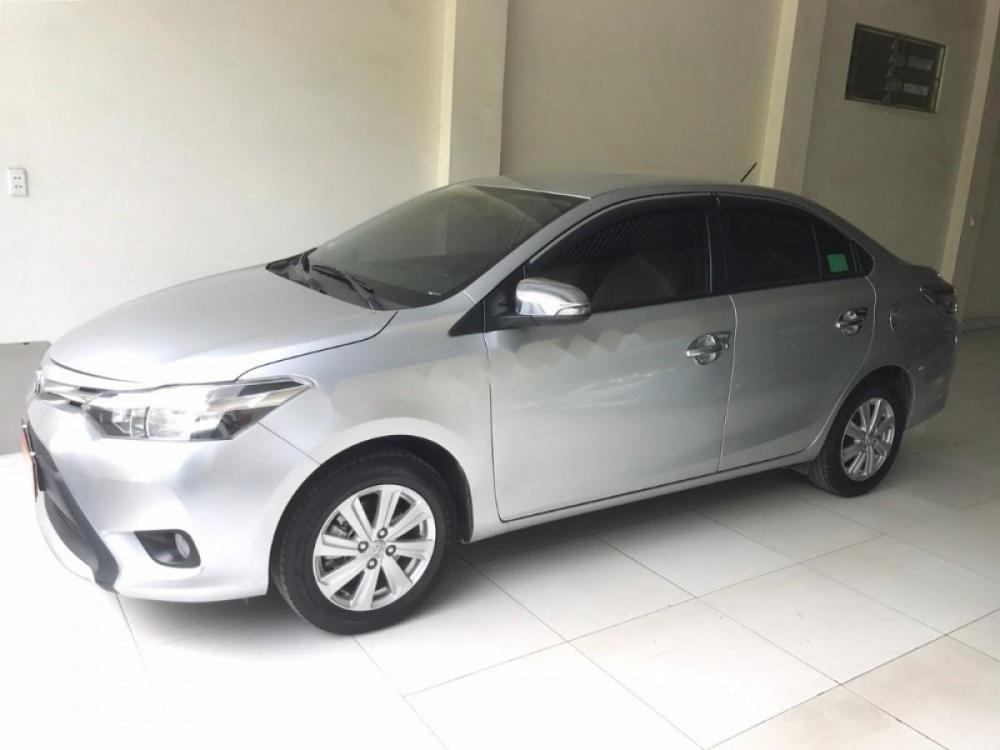 Toyota Vios 1.5E 2015 - Bán ô tô Toyota Vios 1.5E sản xuất 2015, màu bạc