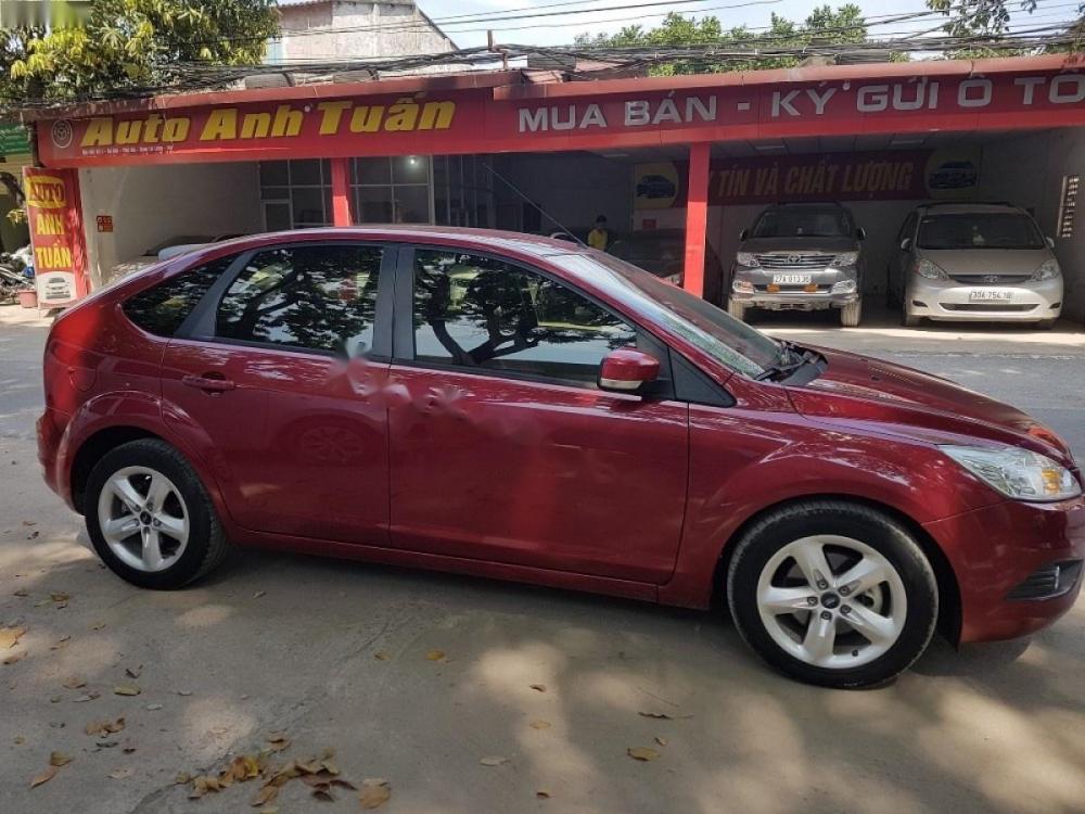 Ford Focus 1.8 AT 2011 - Bán xe Ford Focus 1.8AT sản xuất năm 2011, màu đỏ, 386tr