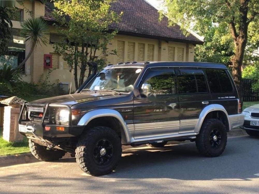 Mitsubishi Pajero 3.0 1996 - Cần bán lại xe Mitsubishi Pajero 3.0 đời 1996, màu xanh lam, nhập khẩu, giá tốt