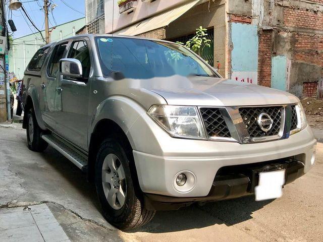 Nissan Navara 2011 - Cần bán gấp Nissan Navara đời 2011, màu bạc, 369tr