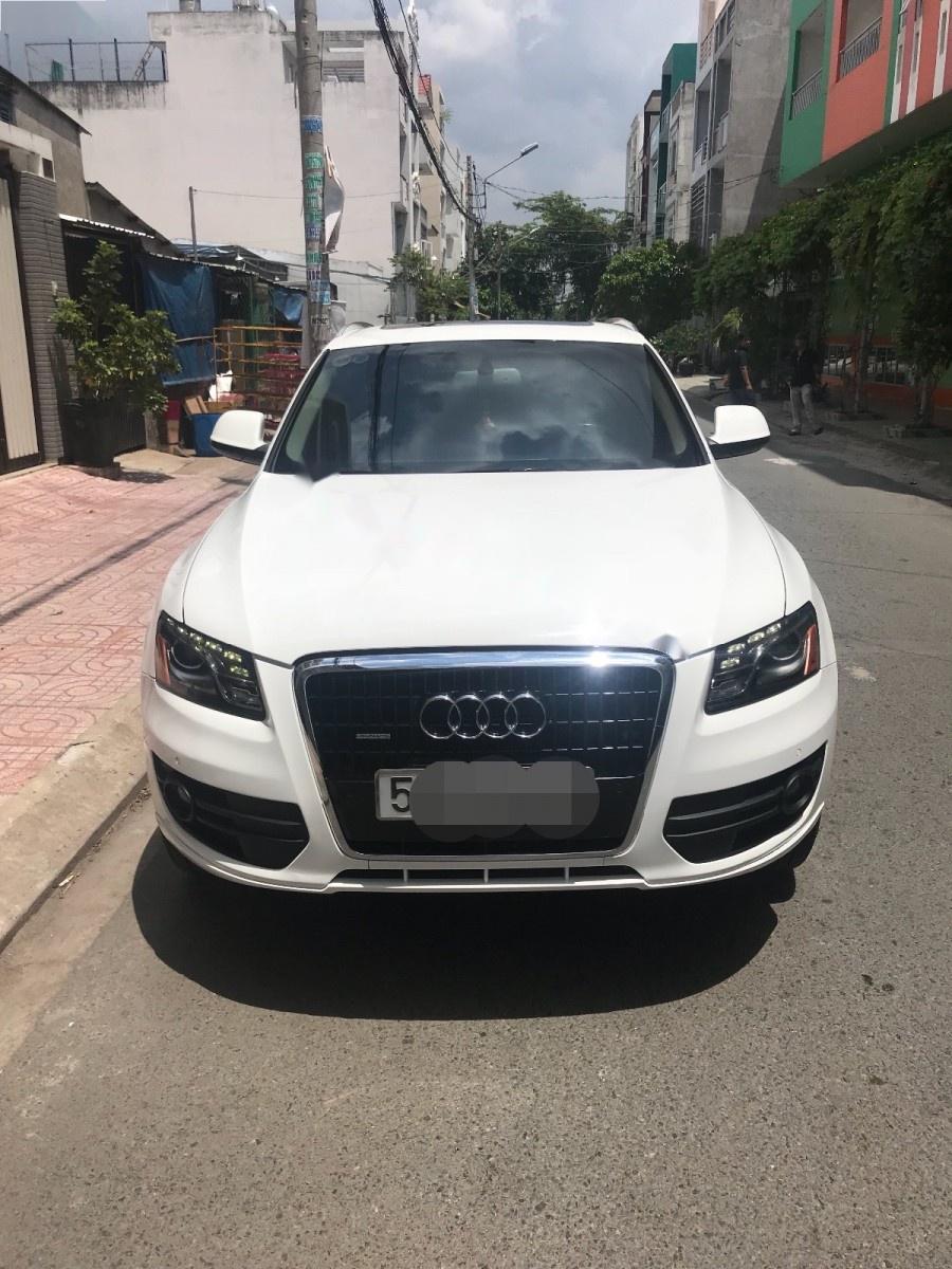 Audi Q5 2010 - Cần bán gấp Audi Q5 sản xuất năm 2010, màu trắng, xe nhập số tự động